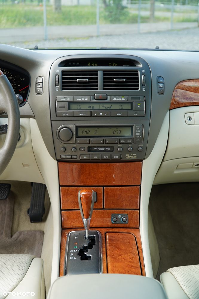 Lexus LS Standard - 12