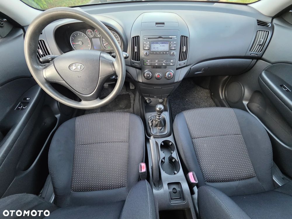 Hyundai i30 i30cw 1.6 blue Comfort - 25