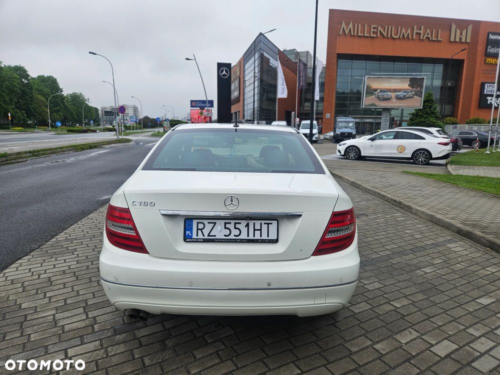 Mercedes-Benz Klasa C - 32