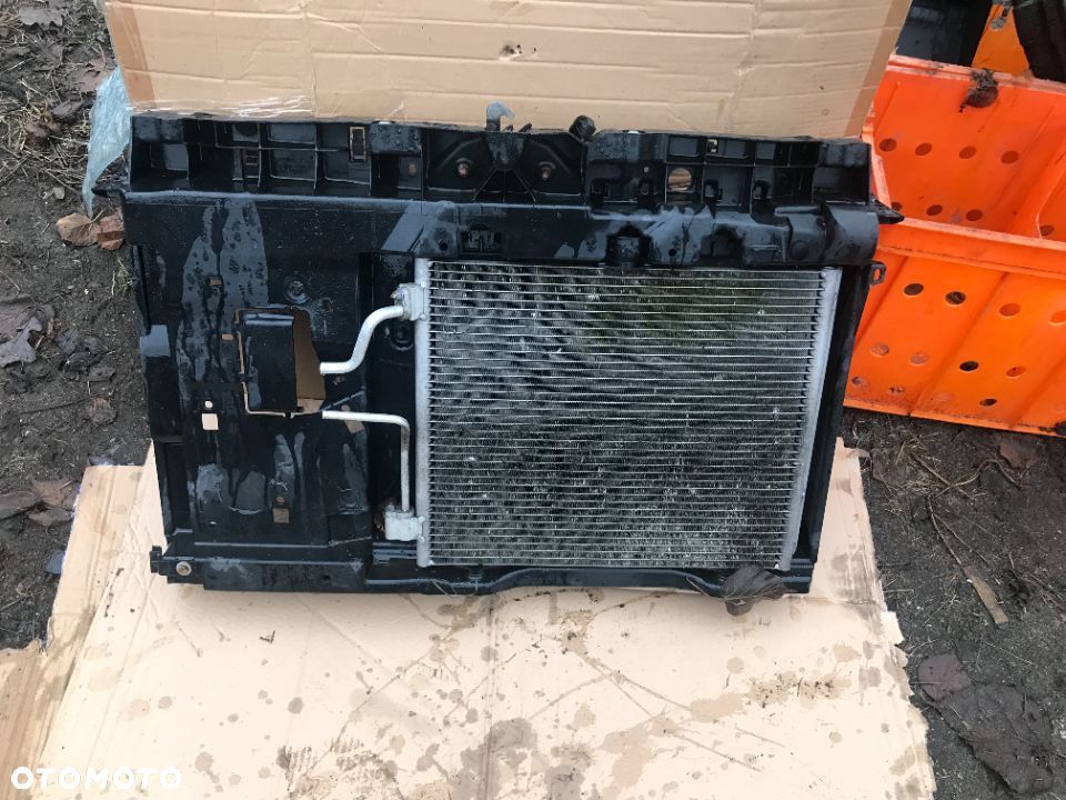 PAS PRZEDNI Z CHŁODNICAMI  WENTYLATOR CITROEN PEUGEOT 2069682586580 - 2