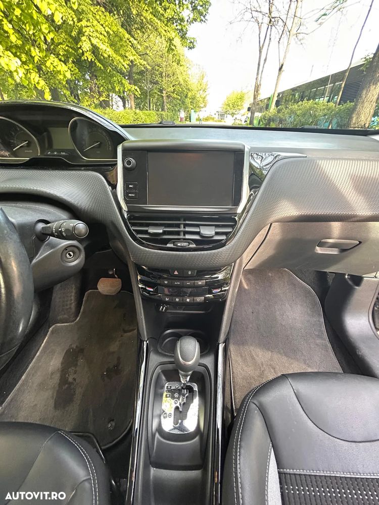Peugeot 2008 - 14