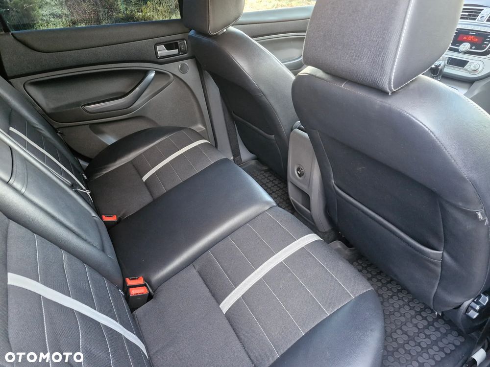 Ford Kuga 2.0 TDCi 4x4 Titanium - 15