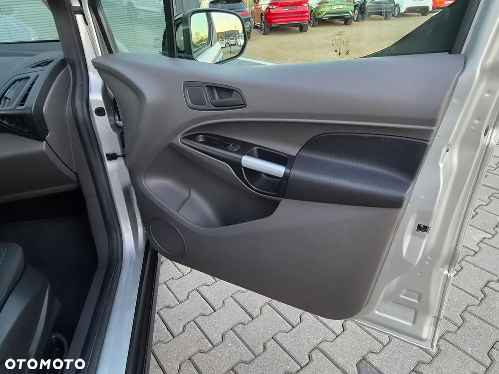 Ford Transit Connect - 33