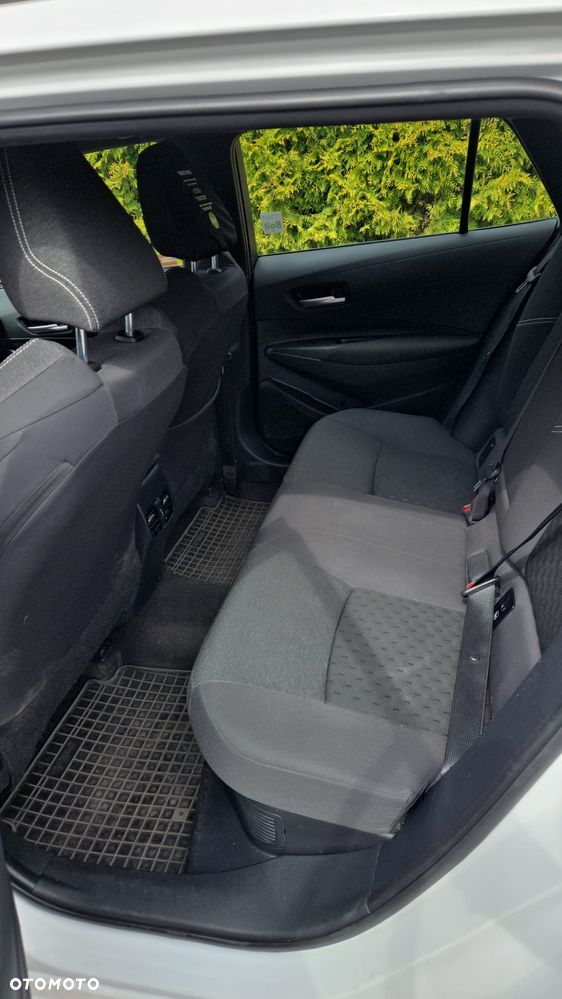 Toyota Corolla 1.8 Hybrid Comfort - 10