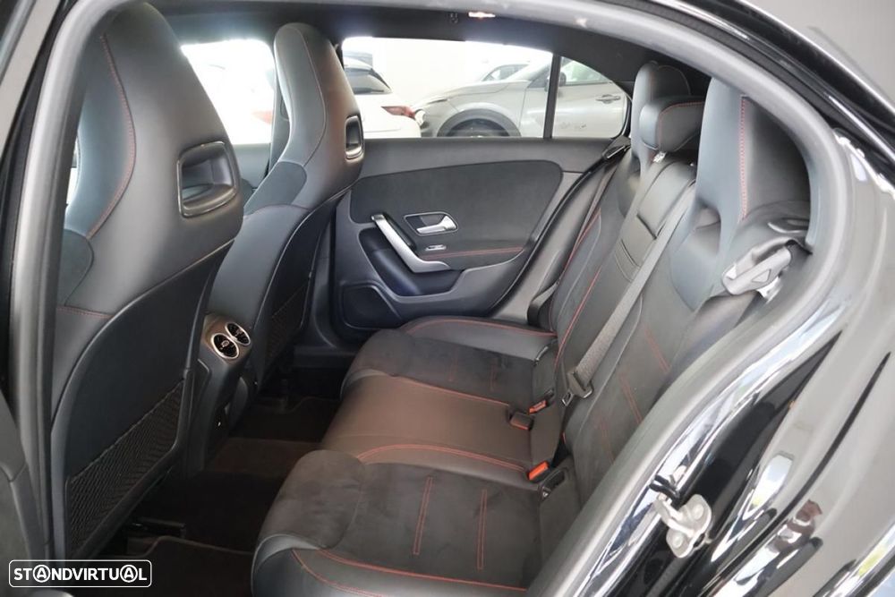 Mercedes-Benz A 250 e - 24