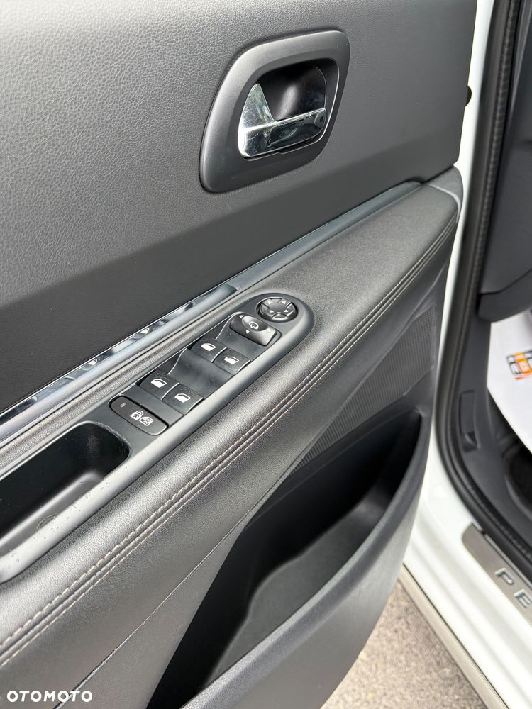 Peugeot 3008 2.0 HDi Premium+ - 22