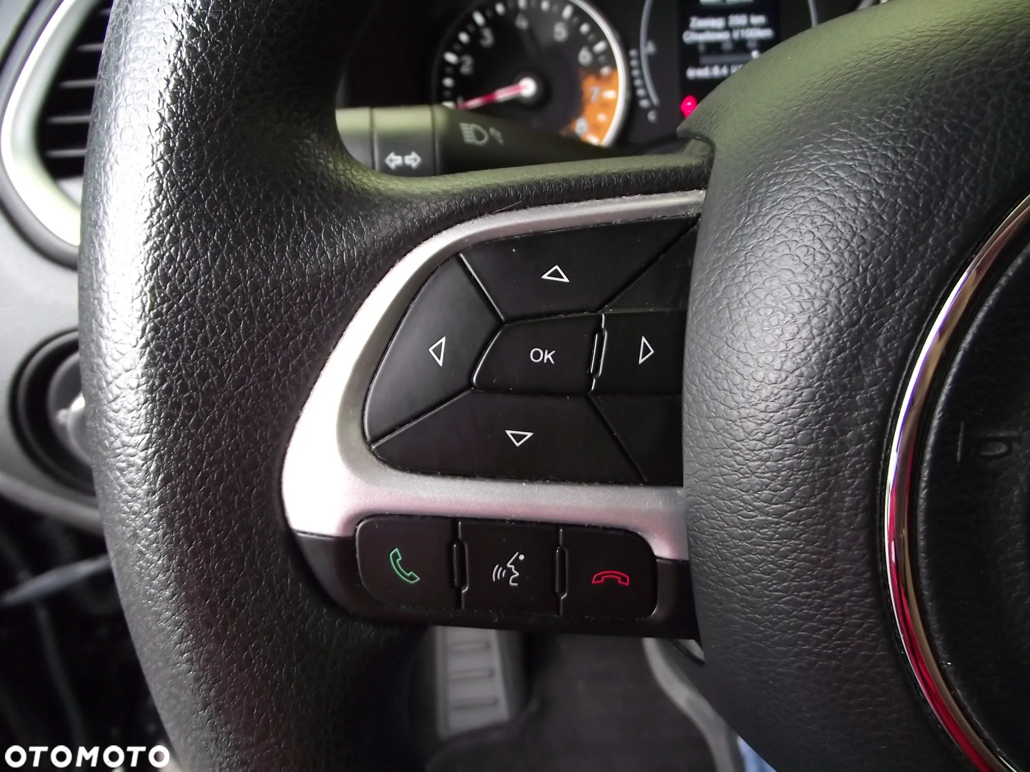 Jeep Renegade 1.6 E-TorQ Sport FWD - 23