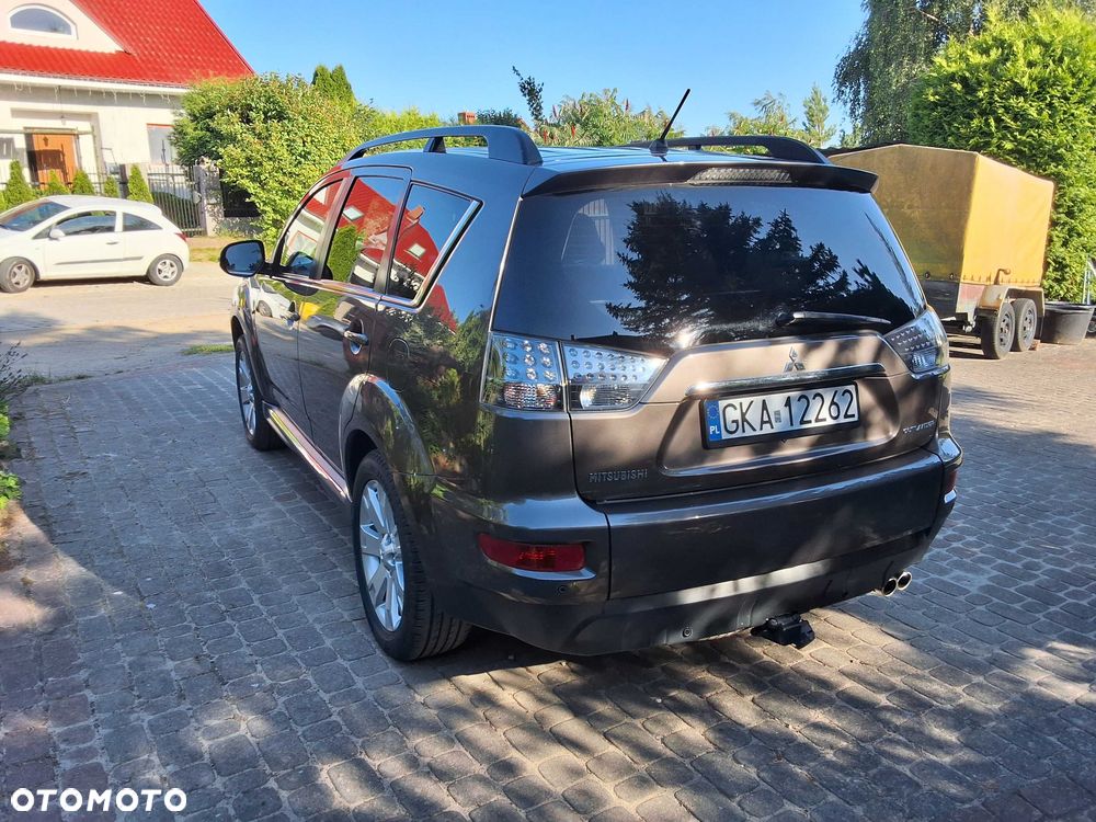 Mitsubishi Outlander - 7