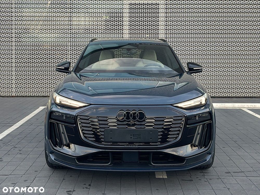 Audi Q6 e-tron - 8