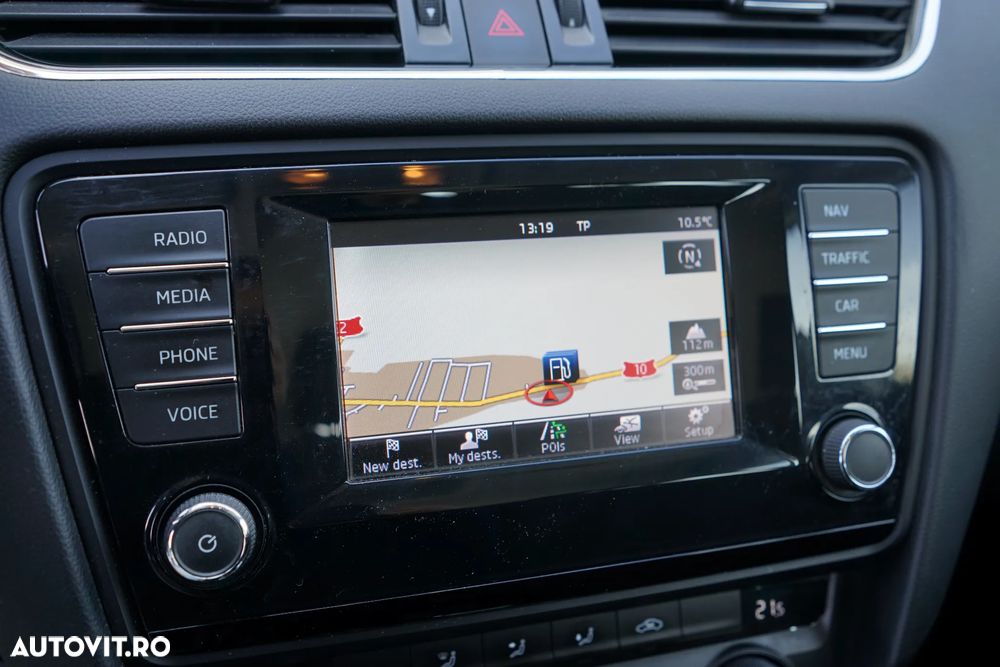 Skoda Octavia 2.0 TDI AMBITION DSG - 16