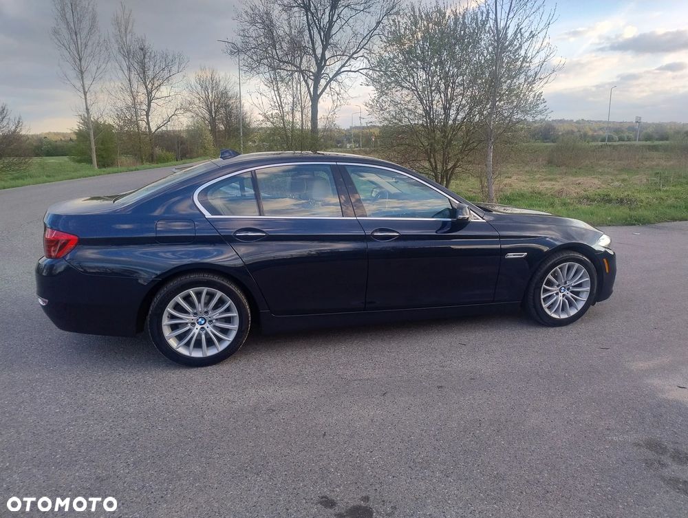 BMW Seria 5 528i Luxury Line - 23