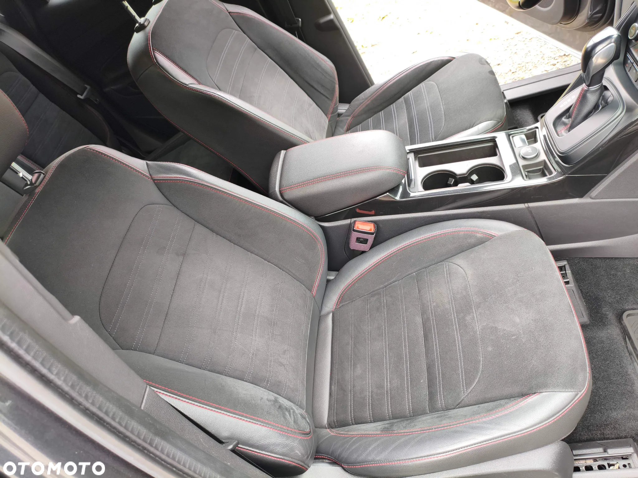 Ford Kuga 2.0 TDCi AWD ST-Line - 11