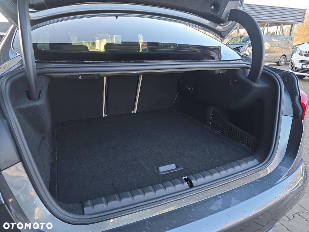 BMW Seria 2 216d - 10