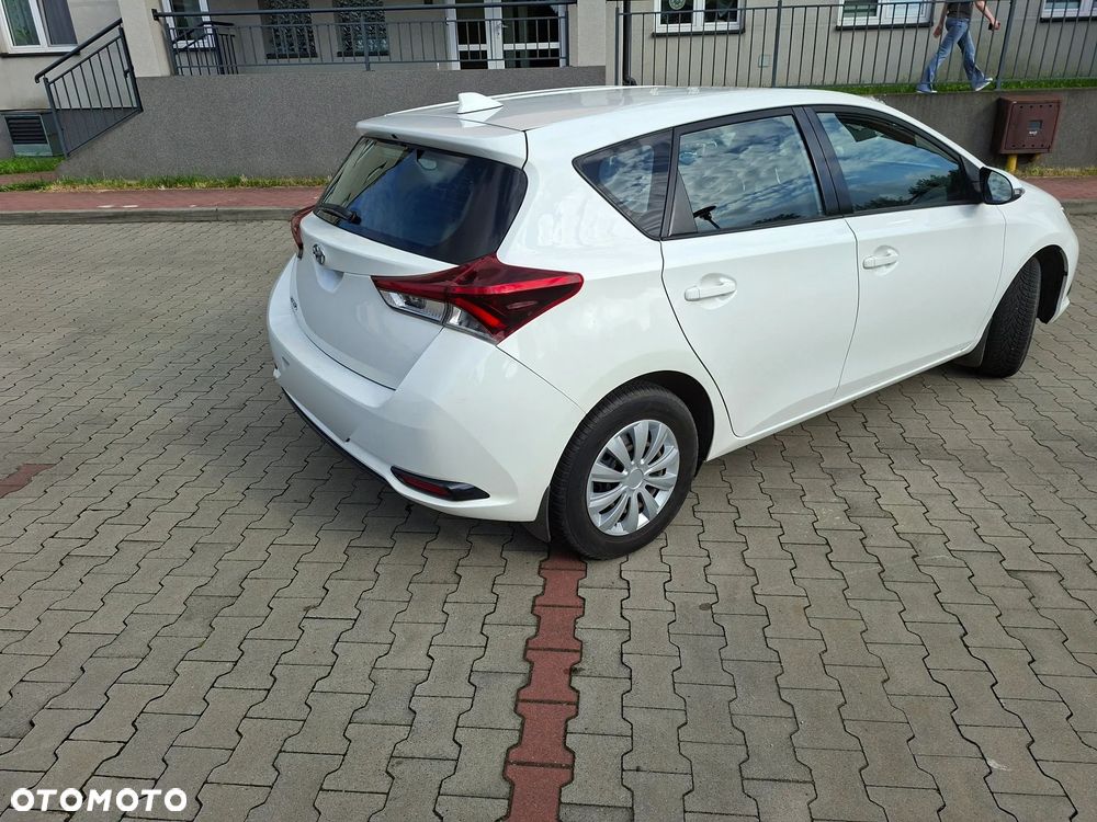 Toyota Auris 1.6 Active - 10