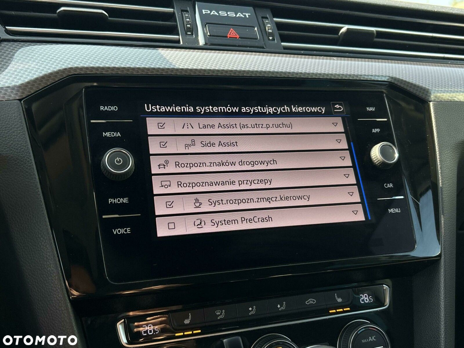 Volkswagen Passat - 20