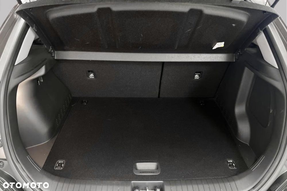 Hyundai Kona Premium - 6