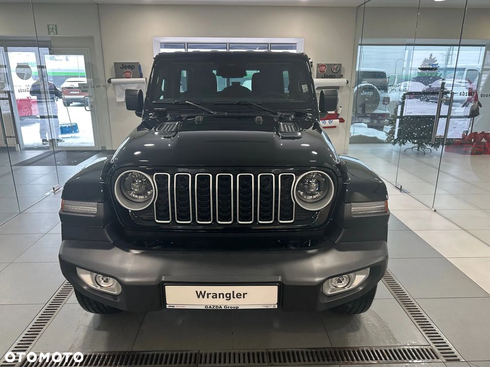 Jeep Wrangler Unlimited GME 2.0 Turbo Sahara - 2