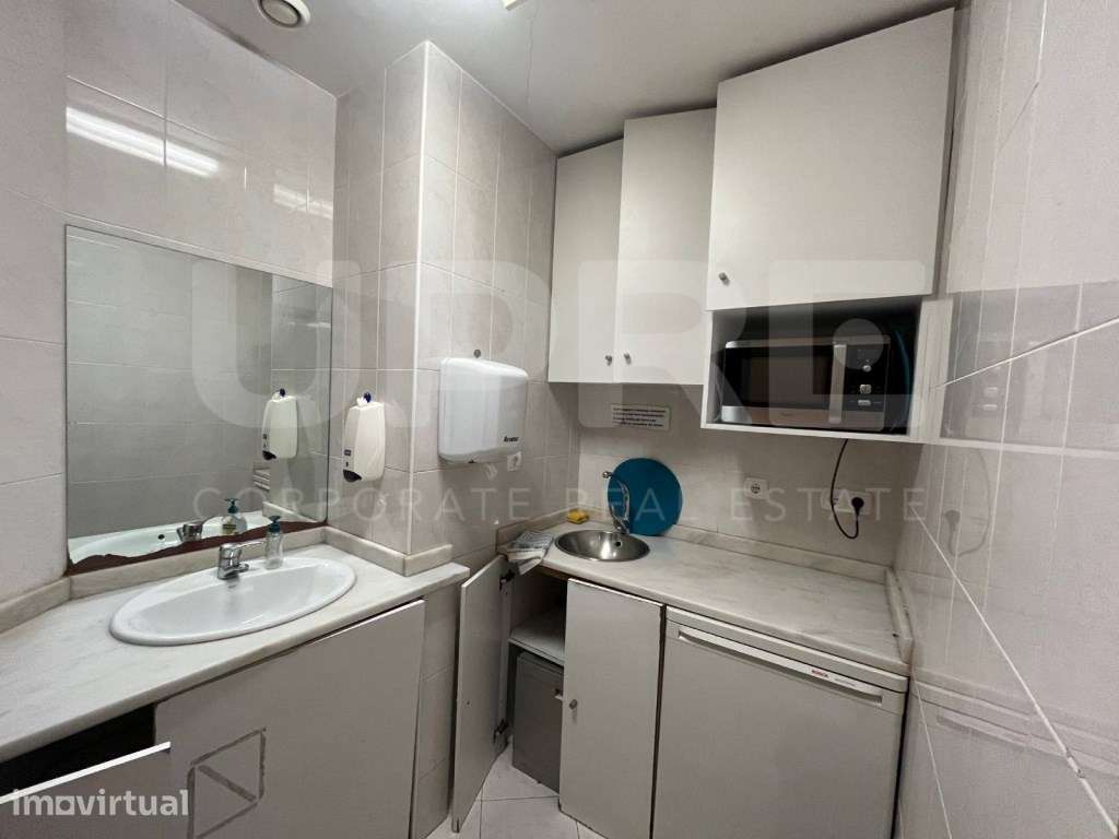 VENDE | LOJA | Leça Palmeira - Grande imagem: 3/9