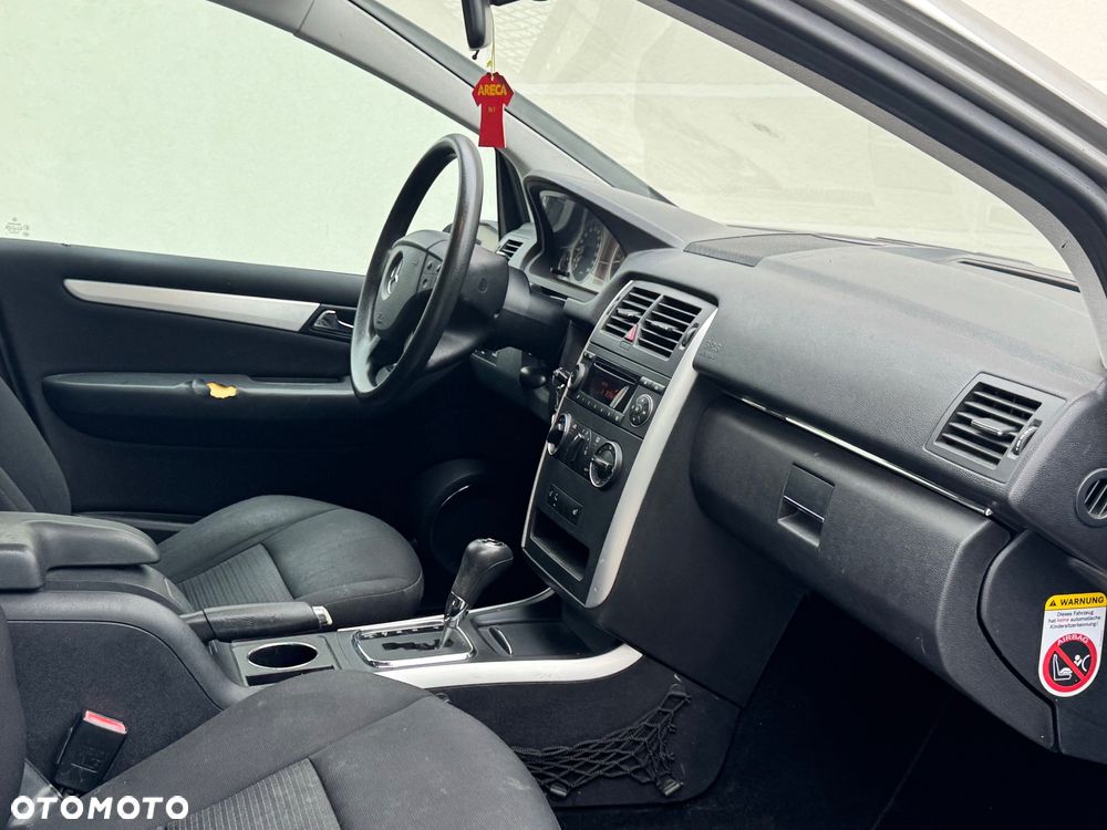 Mercedes-Benz Klasa B 180 CDI Autotronic - 28