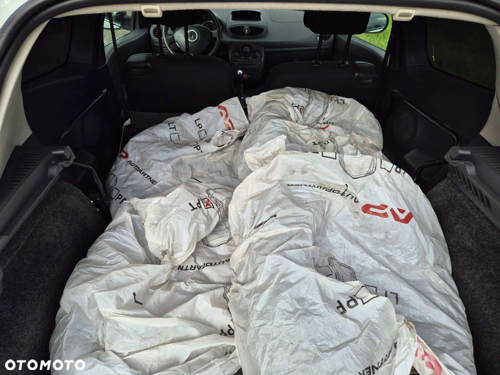 Renault Clio 1.5 dCi 75 Expression - 27