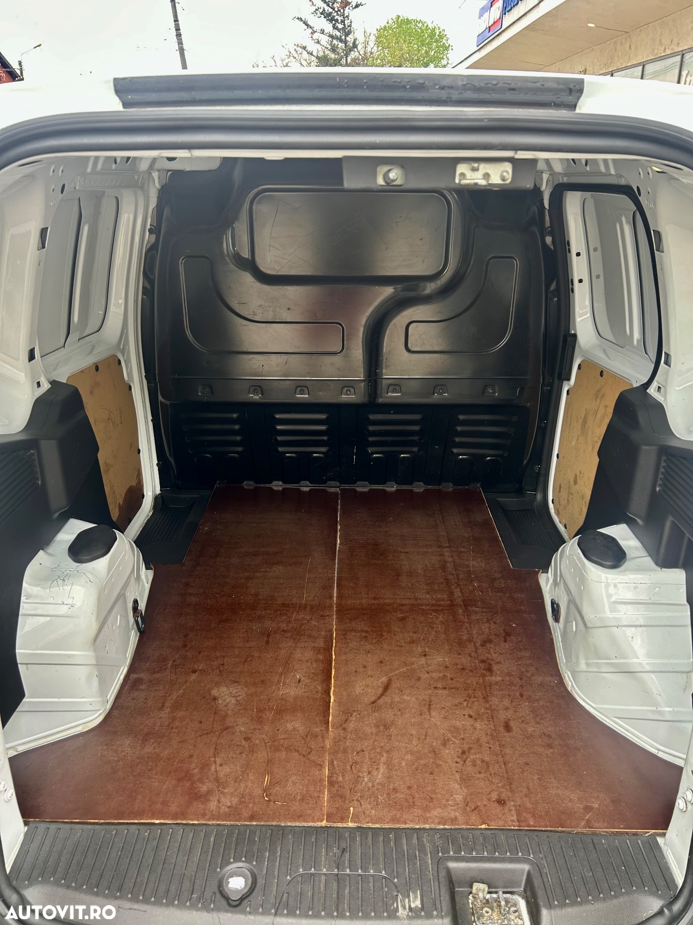 Ford Courier - 7