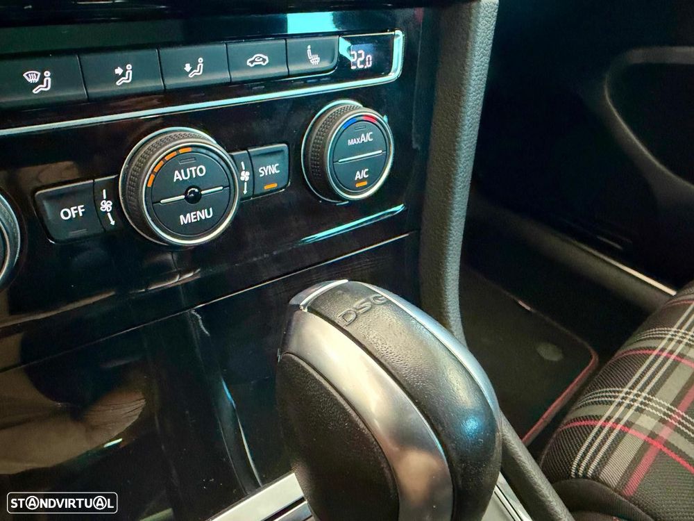 VW Golf 2.0 TSi GTi DSG Performance - 20