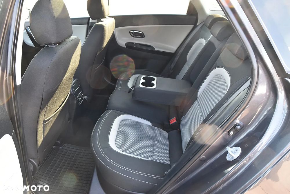 Kia Ceed 1.6 GDI DCT Platinum Edition - 16