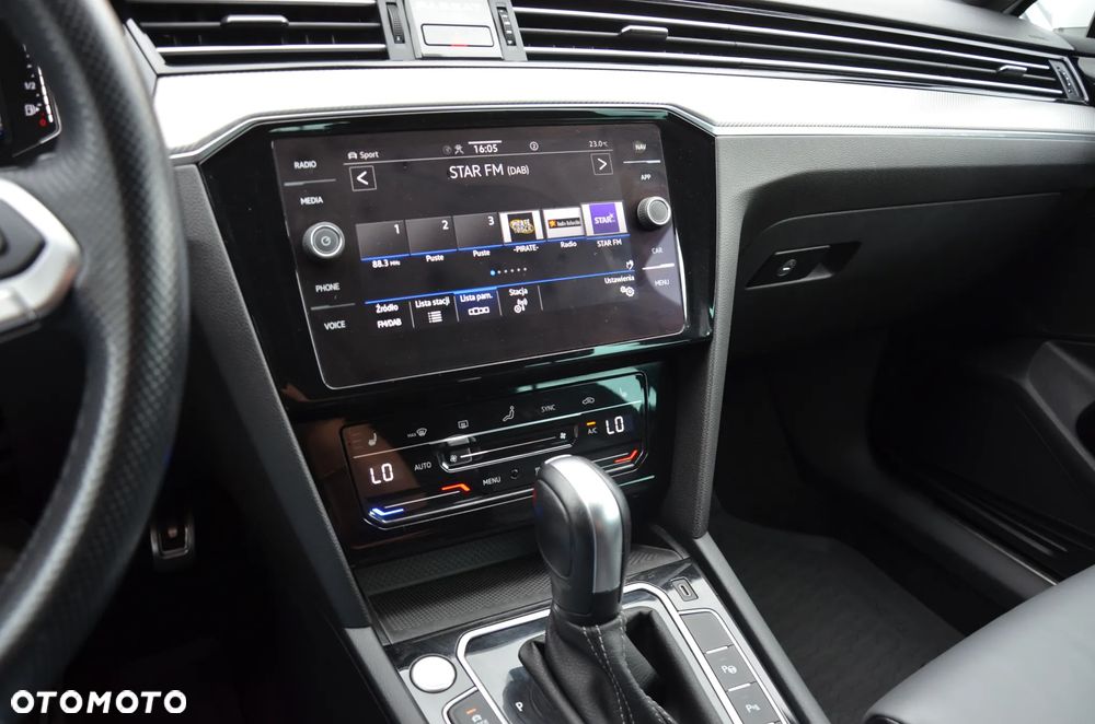 Volkswagen Passat Variant ver-variant-2-0-tdi-scr-dsg-4motion-elegance - 21