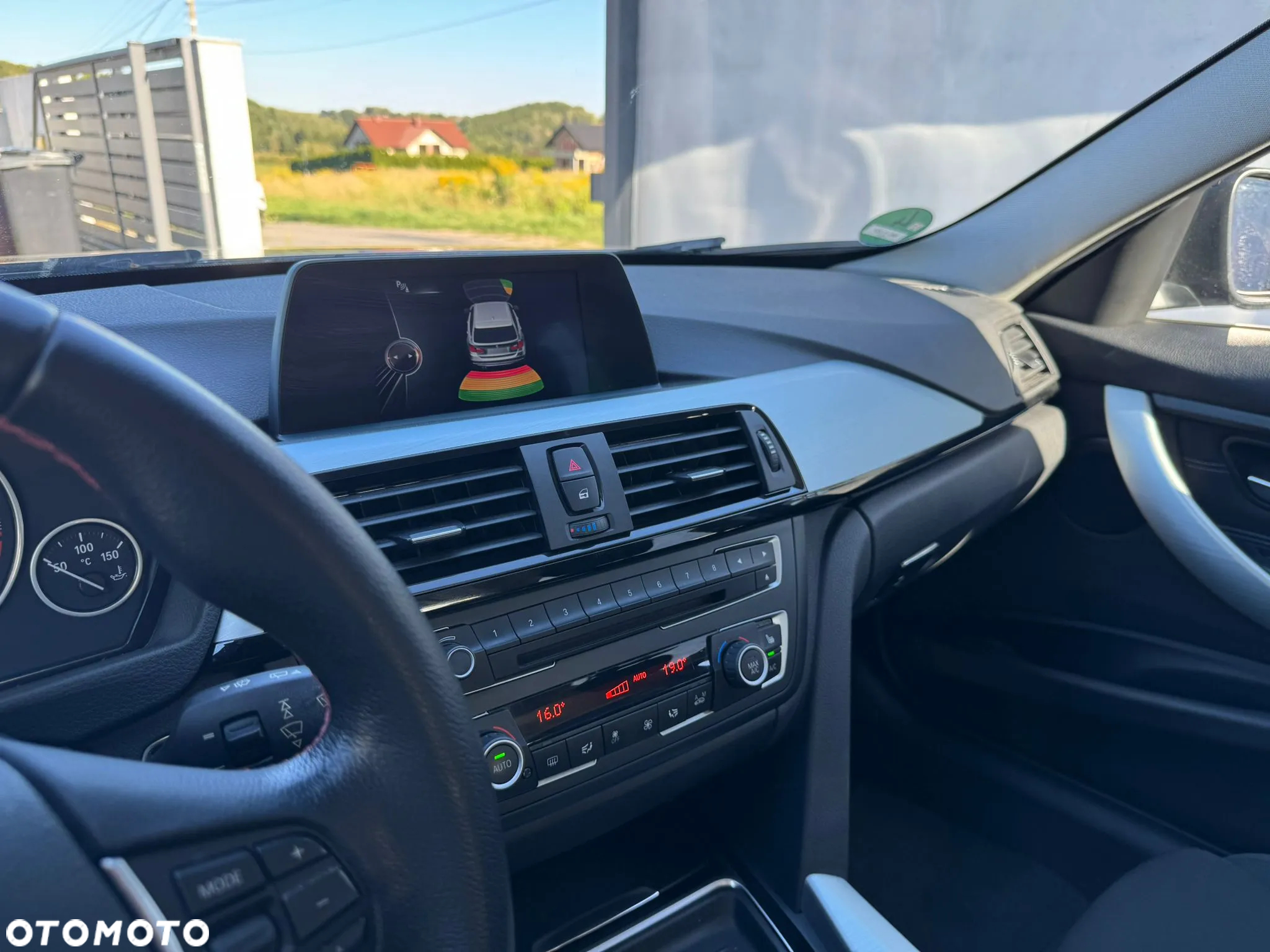 BMW Seria 3 318d Touring Sport Line - 14