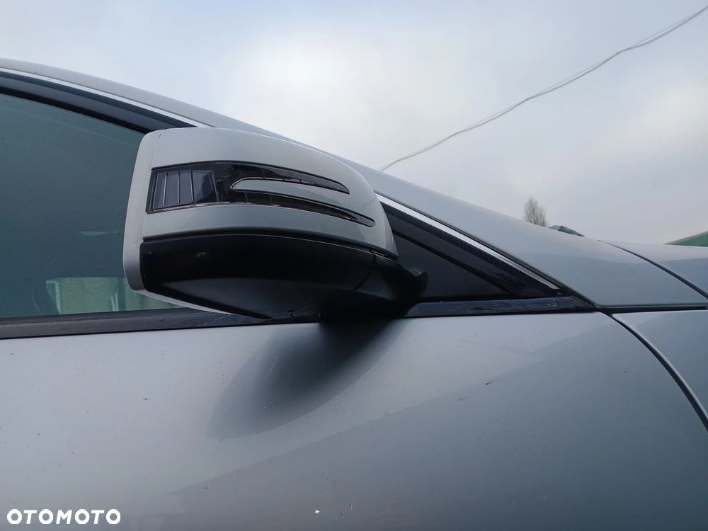 Lusterko prawe C klasa w204 C775 Mercedes, maska zderzak, pas błotnik - 9