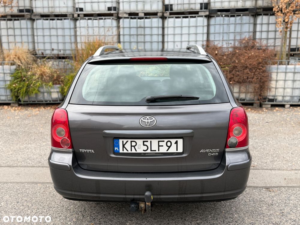 Toyota Avensis 2.0 D-4D Sol+NAVI - 12