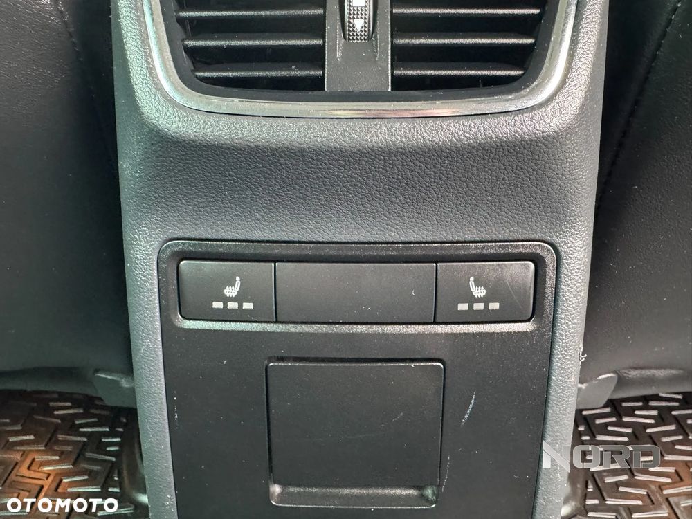 Skoda Octavia 2.0 TDI 4x4 DSG Scout - 21