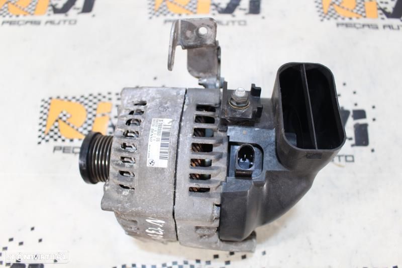 Alternador Bmw 1 (F20)  7605060 / 104210 6334 / 12317605060 - 5