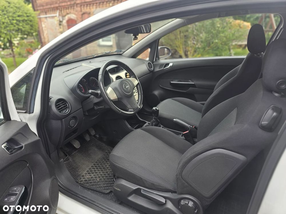 Opel Corsa 1.2 16V Edition - 10