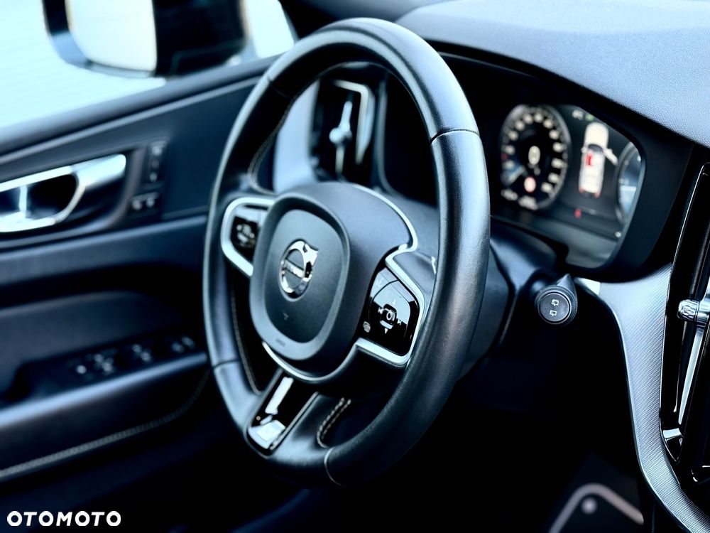 Volvo XC 60 D4 Geartronic RDesign - 35