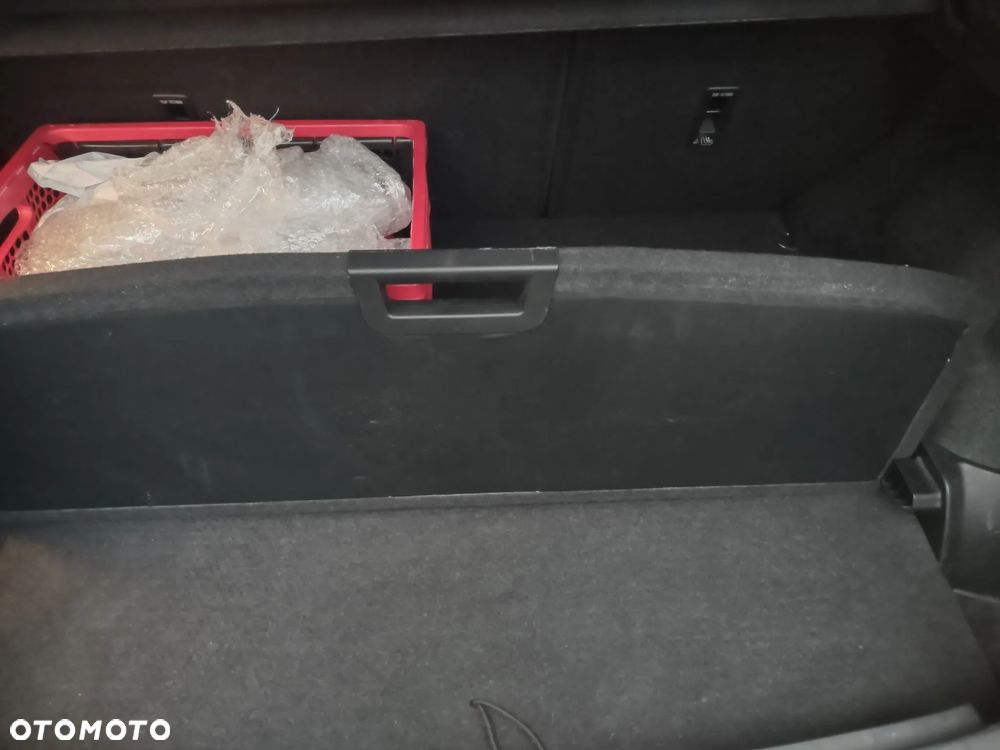 Nissan Qashqai 1.6 DCi 4x4 N-Connecta EU6 - 28