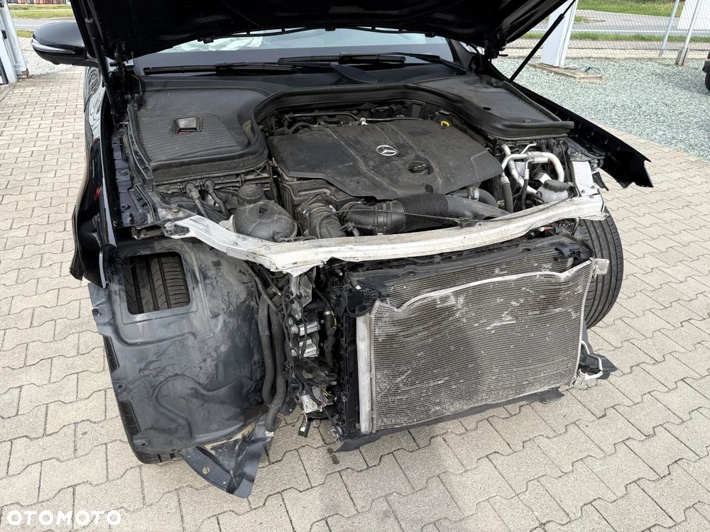 Mercedes-Benz GLC 250 d 4Matic 9G-TRONIC AMG Line - 8