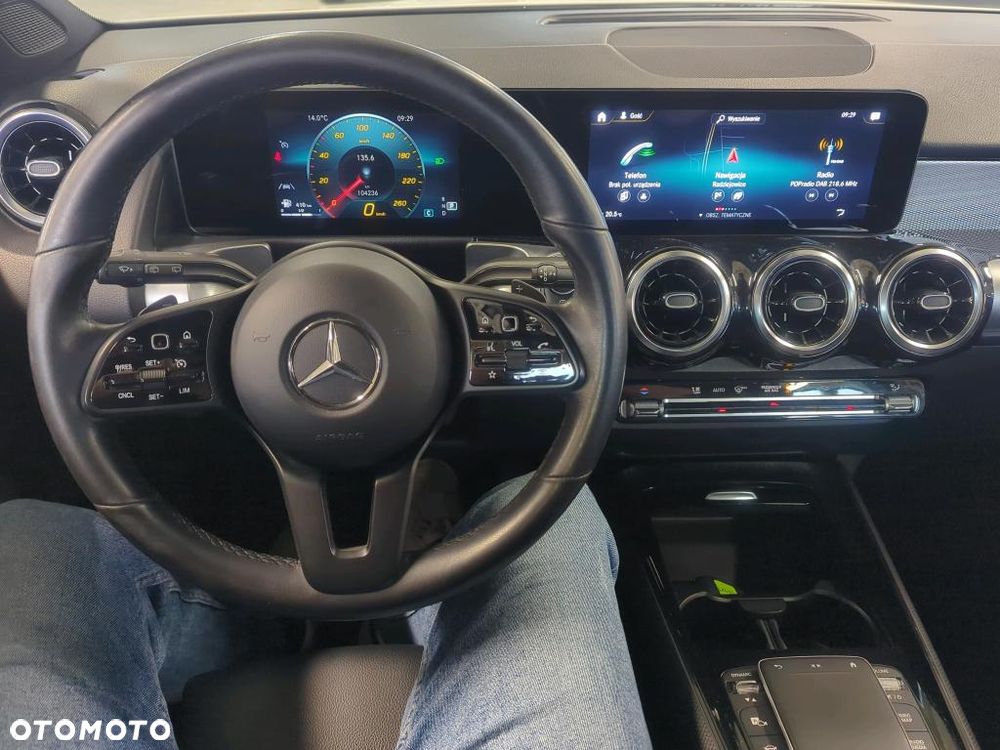 Mercedes-Benz GLB 200 7G-DCT - 11