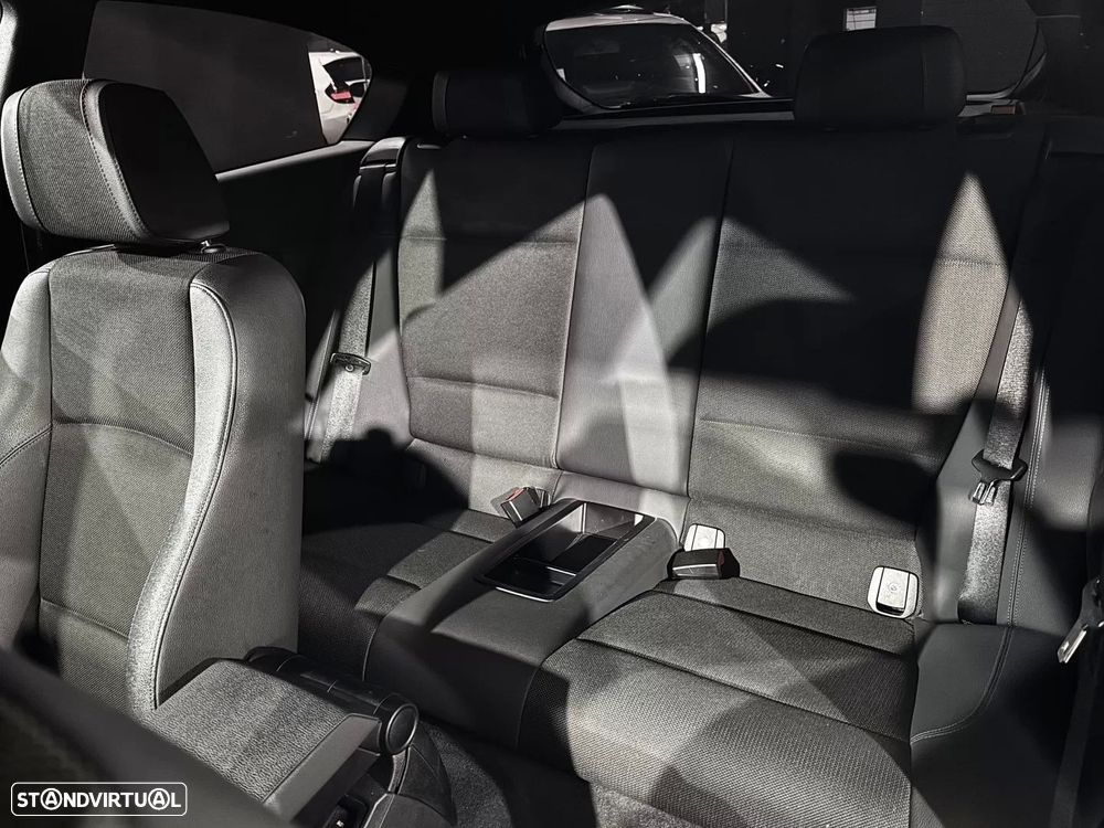 BMW 118 d Pack M - 10