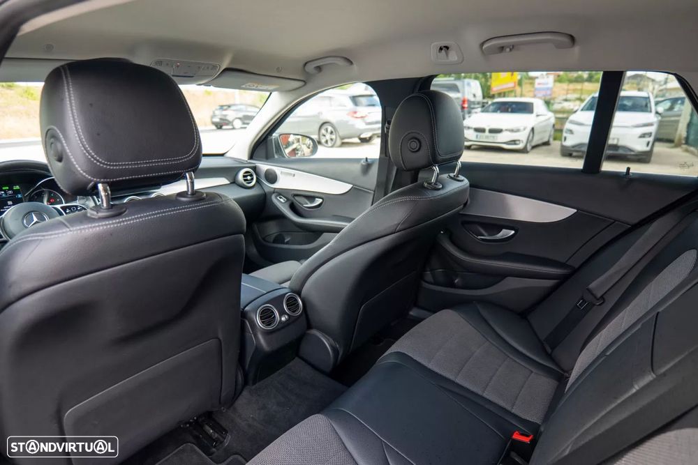 Mercedes-Benz C 300 e 9G-TRONIC Edition Avantgarde - 26