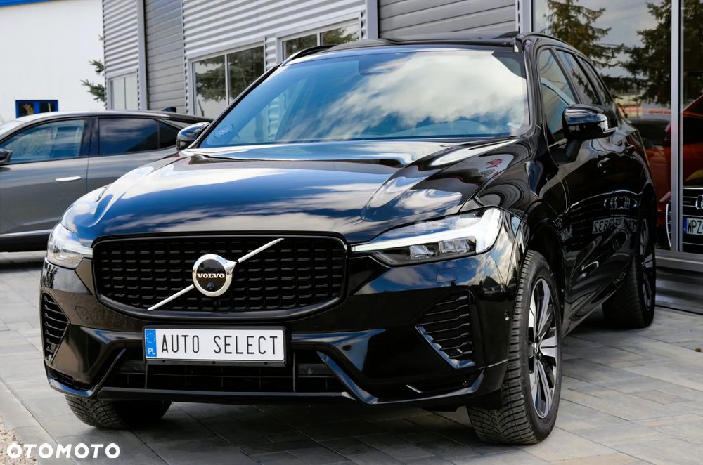 Volvo XC 60 T8 Plug-In Hybrid AWD Ultra Black Edition - 2