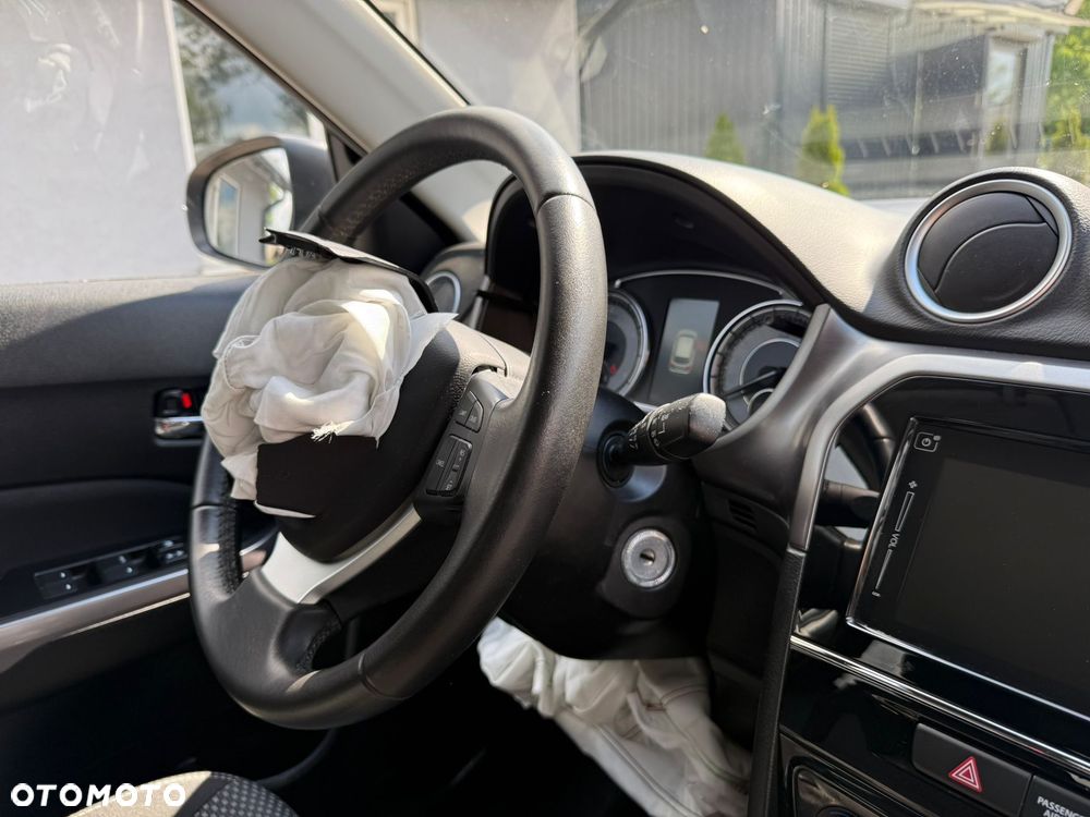 Suzuki Vitara 1.0 Boosterjet Premium 2WD - 14