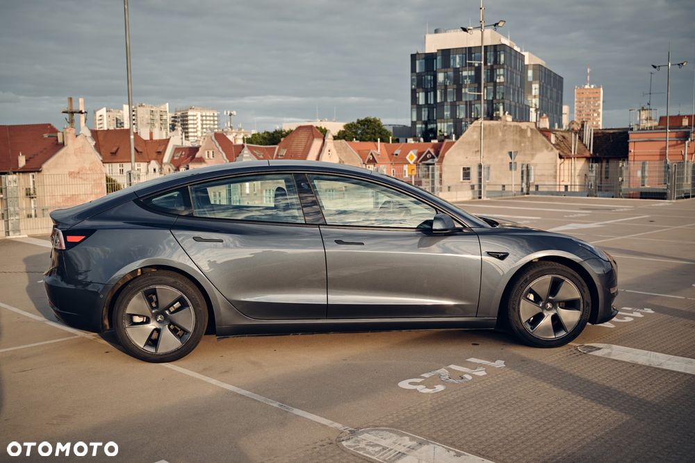 Tesla Model 3 Long Range AWD - 6