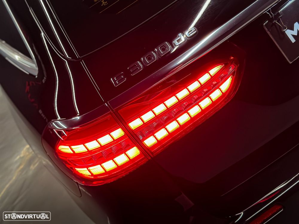 Mercedes-Benz E 300 - 12