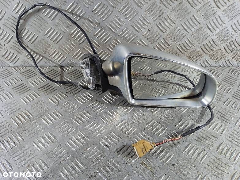 LUSTERKO PRAWE AUDI A4 B6