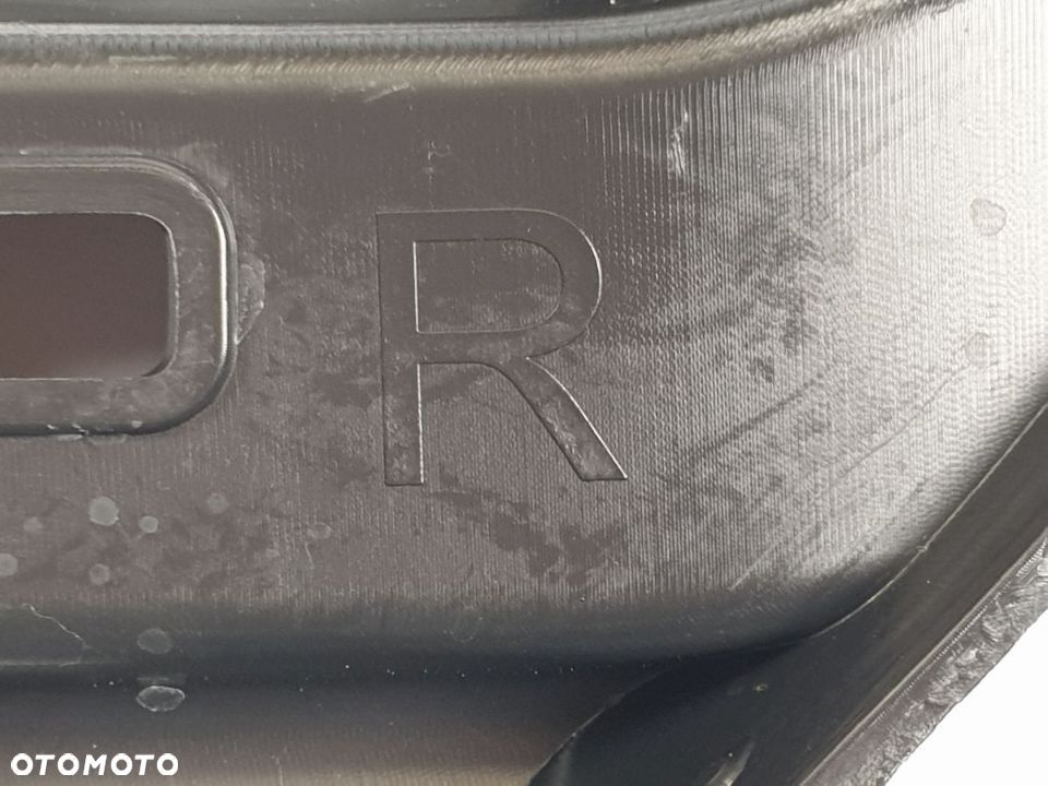 PEUGEOT 3008 5008 od 2017 r . Ślizg zderzaka Prawy Tył - 7