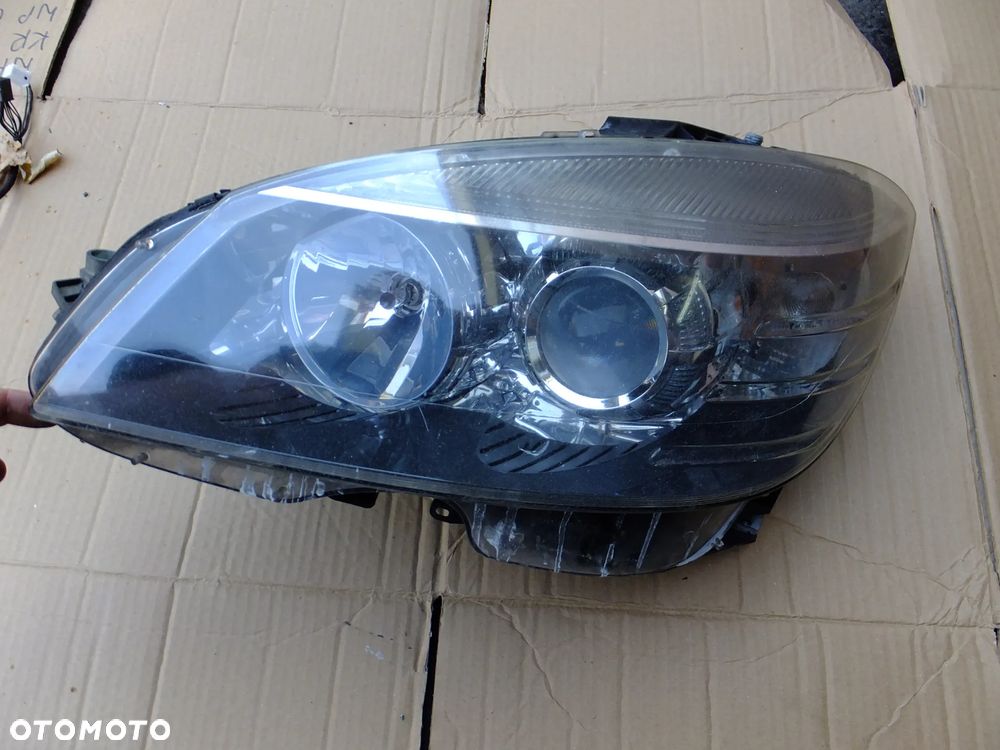 lampa lewy przód mercedes CLC CL203 W203 coupe 2009r A2038205759