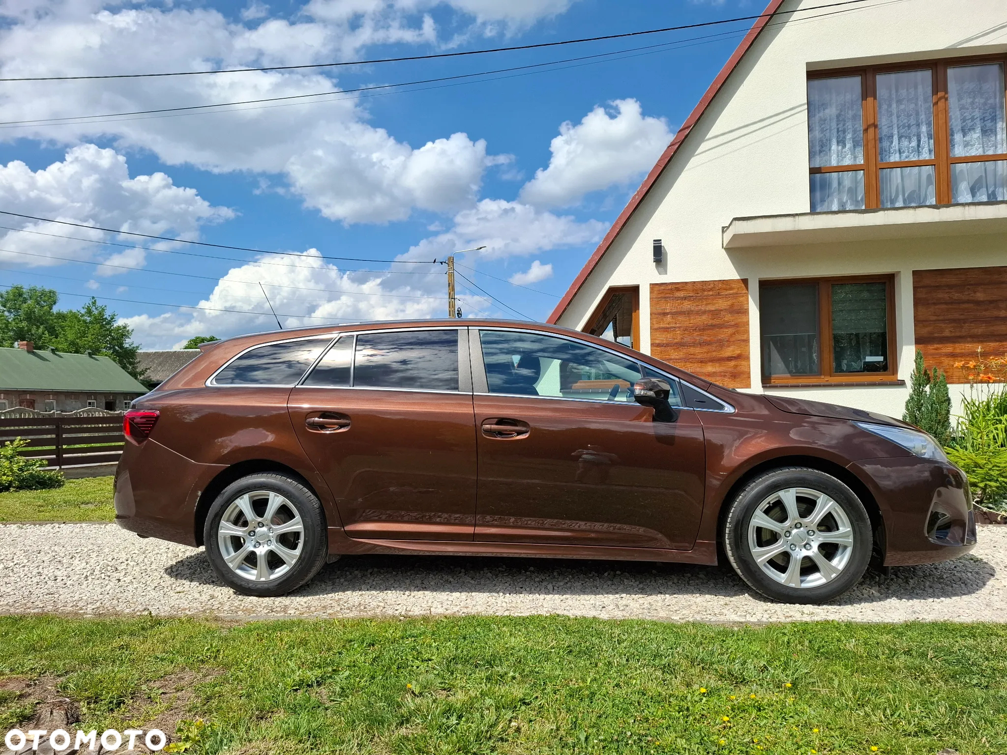 Toyota Avensis 2.0 D-4D Premium - 5