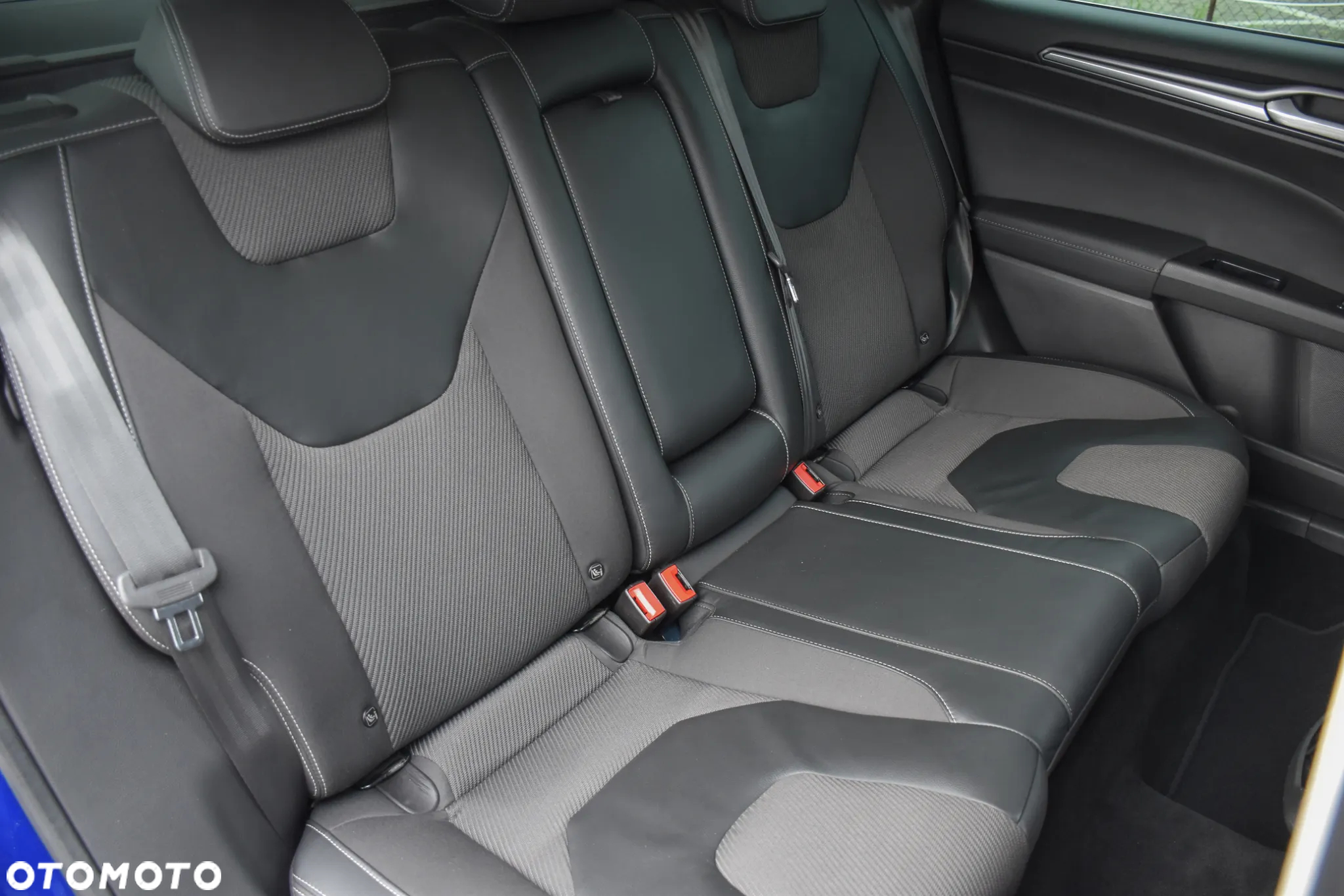 Ford Mondeo Turnier 2.0 TDCi Bi-Turbo PowerShift-Aut ST-Line - 33