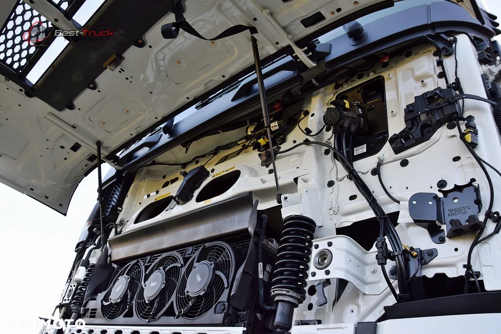 Volvo FH 500 XL |  FULL LED | I-PARK COOL |  ZBIORNIKI 1175 L |  I-SAVE  |  STANDARD - 24